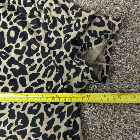Zara Women’s Leopard Print Lightweight Tee Shirt Size‎ Small - Picture 5 of 5